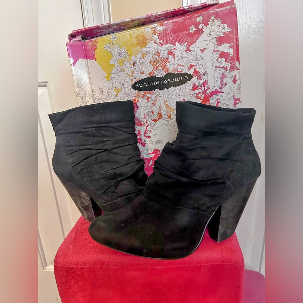 NIB Chinese Laundry black suede rouching ankle boots